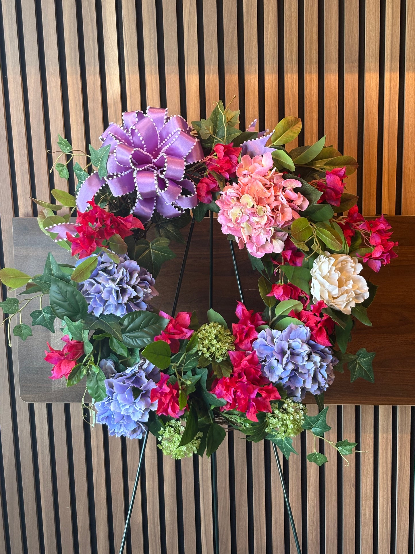Hydrangea reefs with lavender bow